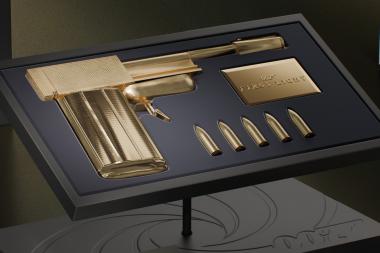    007 First Light   300$,    