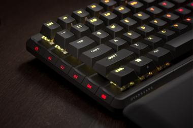 ������: Corsair Vanguard 96